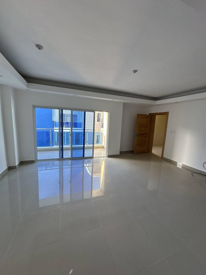 Apartamento en Vista Hermosa de dos habitaciones y terraza privada