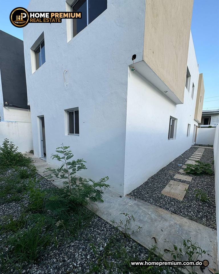 CASA DE DOS NIVELES, PRADO ORIENTAL