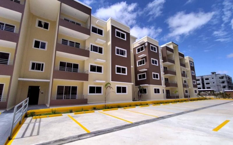 Residencial Prox. Aut. San Isidro y Av. Hipodromo