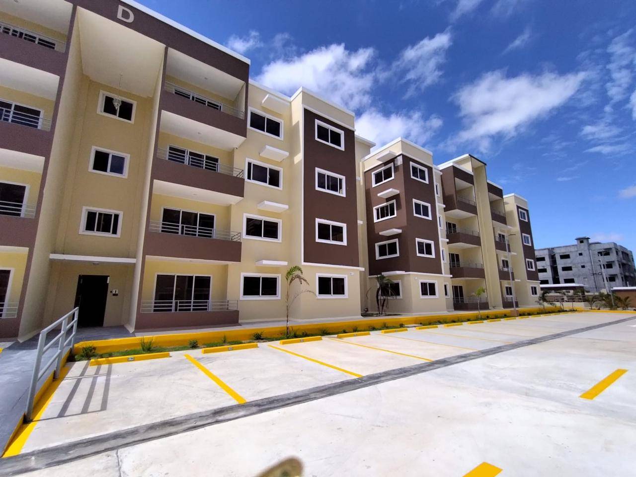 Residencial Prox. Aut. San Isidro y Av. Hipodromo