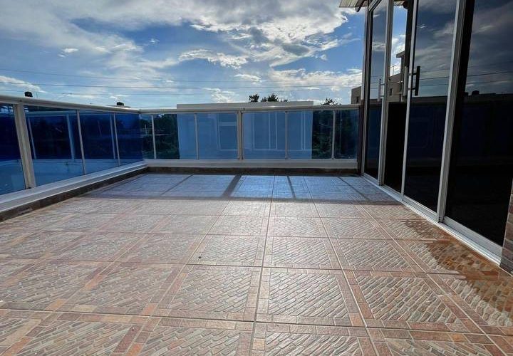 Apartamento con Terraza en Prado Oriental