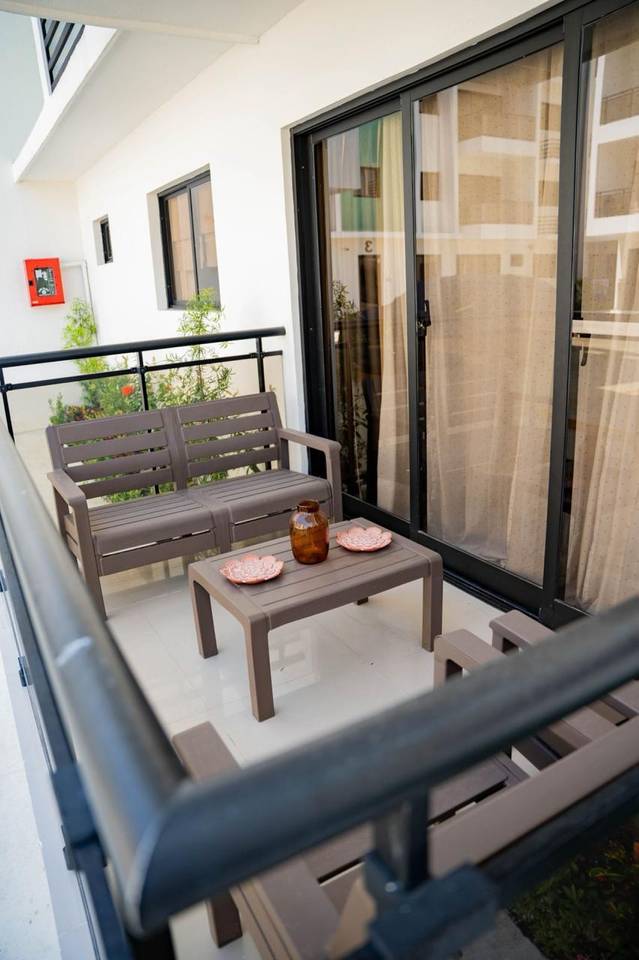RESIDENCIAL EN AV. HIPICA, EN BRISA DEL ESTE