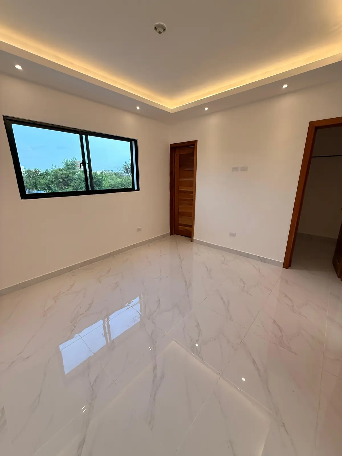 Apartamento de 3 habitaciones listo para entrega en Prado Oriental