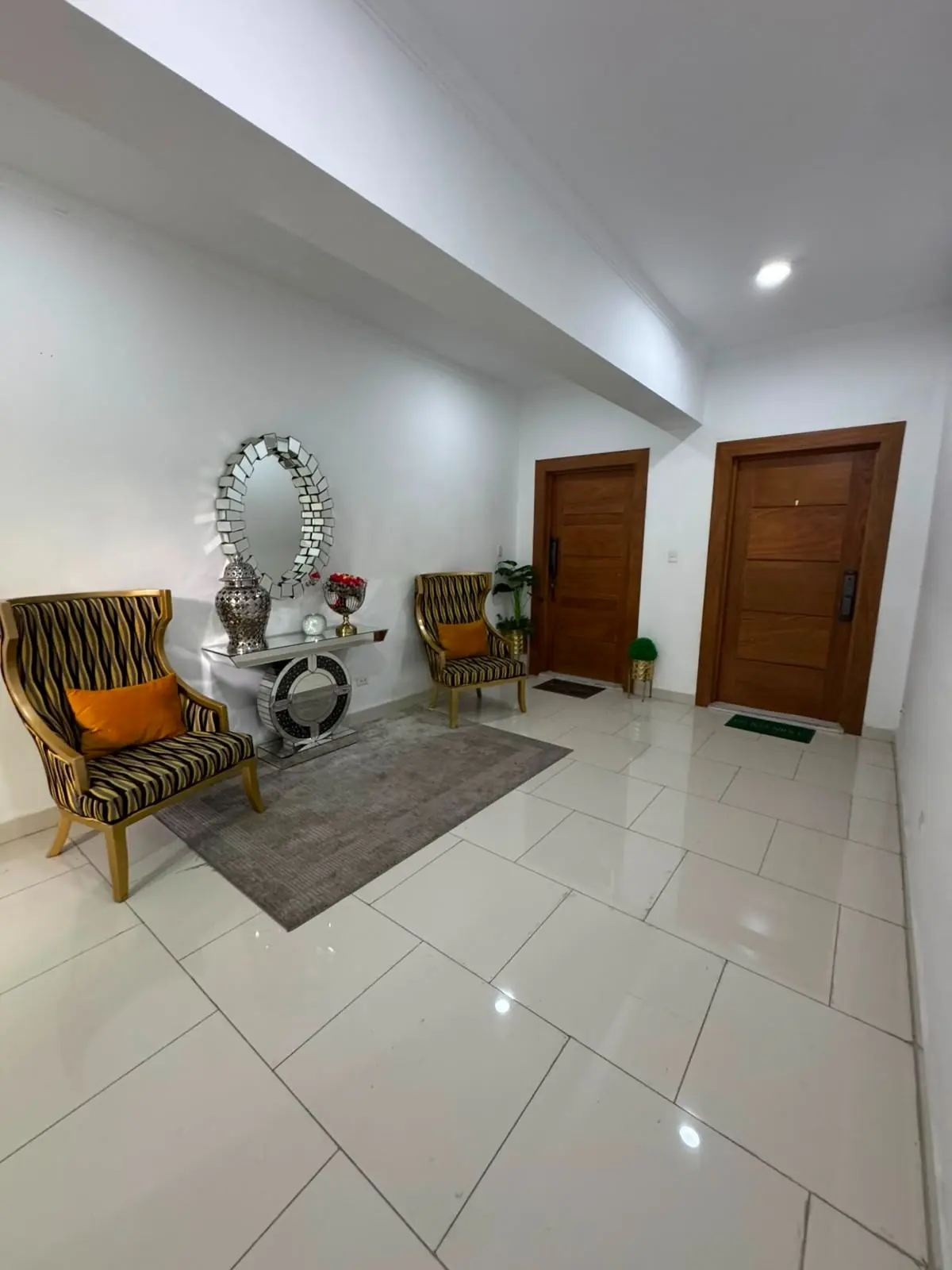 Apartamento de lujo con terraza y vistas al mar en Torre GTVI