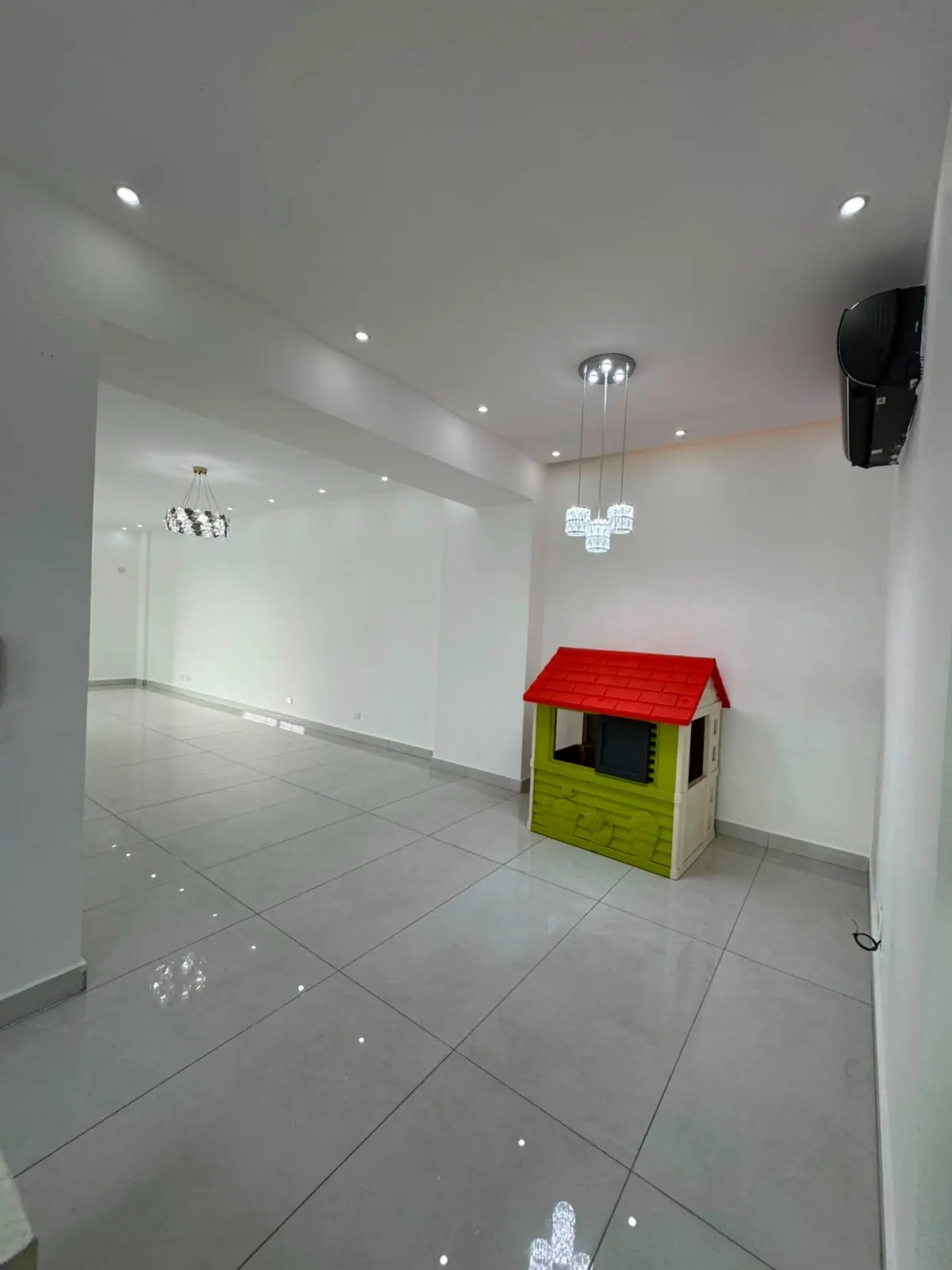 Apartamento de lujo con terraza y vistas al mar en Torre GTVI