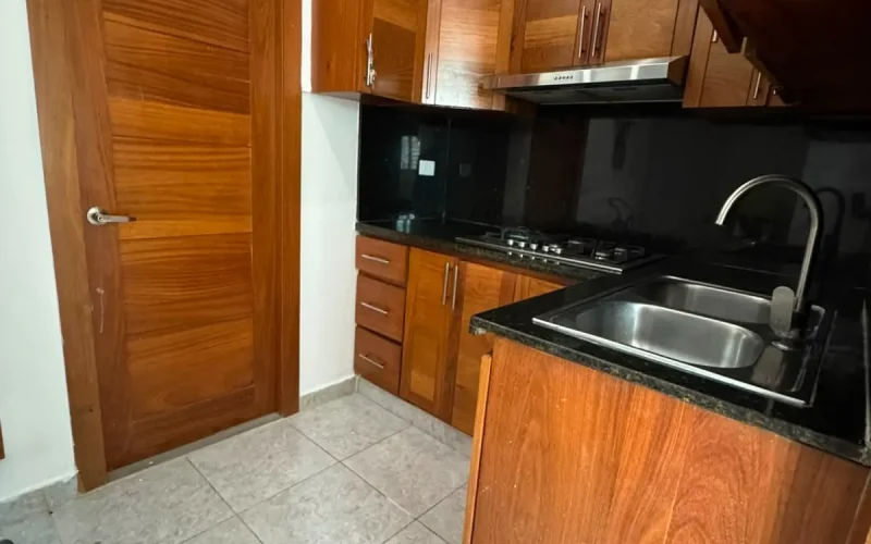 Apartamento de lujo con terraza y vistas al mar en Torre GTVI